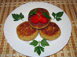Рыбные котлеты из толстолобика