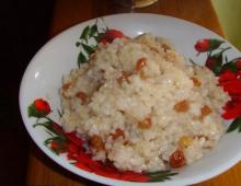 Rice kutia with raisins and honey - step-by-step recipe with photos on how to cook at home