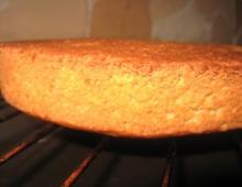Delicious sponge cake recipes without eggs Airy sponge cake without eggs