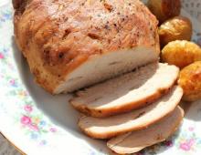 Recipe for cooking juicy boiled pork in a slow cooker