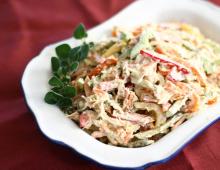 Recipes for salads with squid and meat products