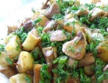 Step-by-step recipes for cooking potatoes with mushrooms in a frying pan, in a slow cooker or oven The most delicious potatoes with mushrooms recipe